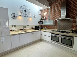 Photo 15- click for photo gallery